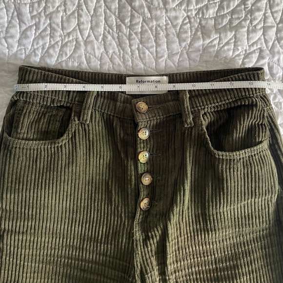 Reformation Austin Pant in Army (Size 26) - Picture 5 of 8